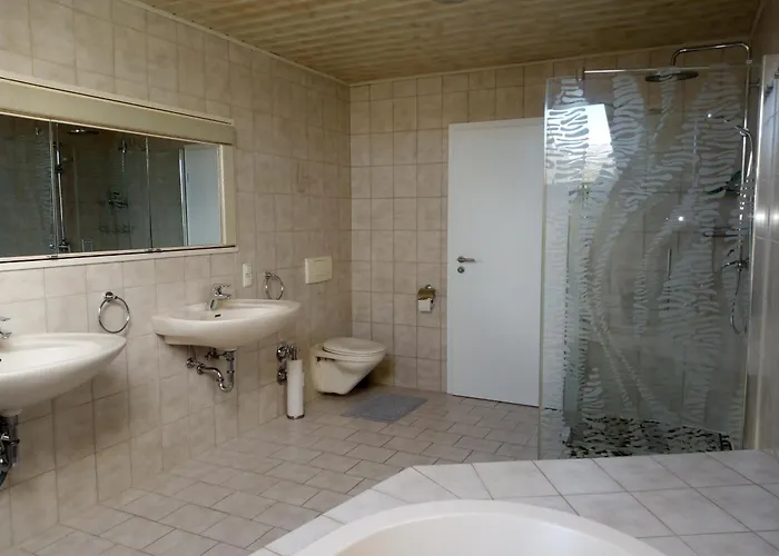 Апартаменты Suedlicher Ortsrand Von 100m² Rott (Bavaria)
