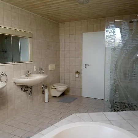 公寓 Suedlicher Ortsrand Von 100m² Rott (Bavaria)
